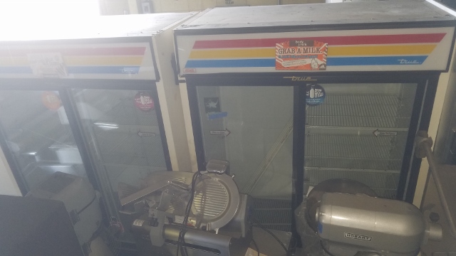 Auction Photo