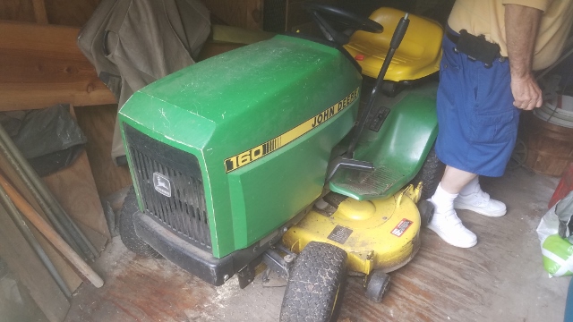 Auction Photo