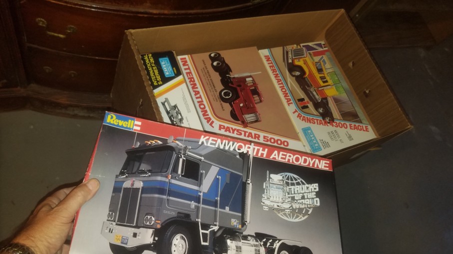 Auction Photo