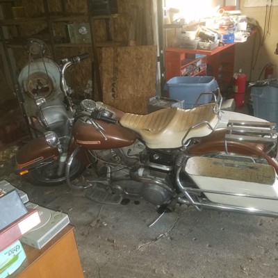 Auction Photo