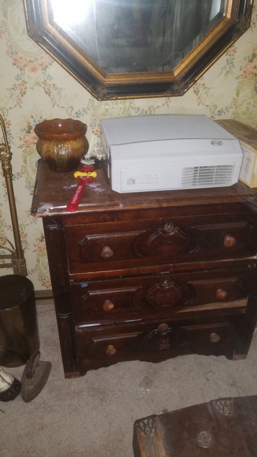 Auction Photo