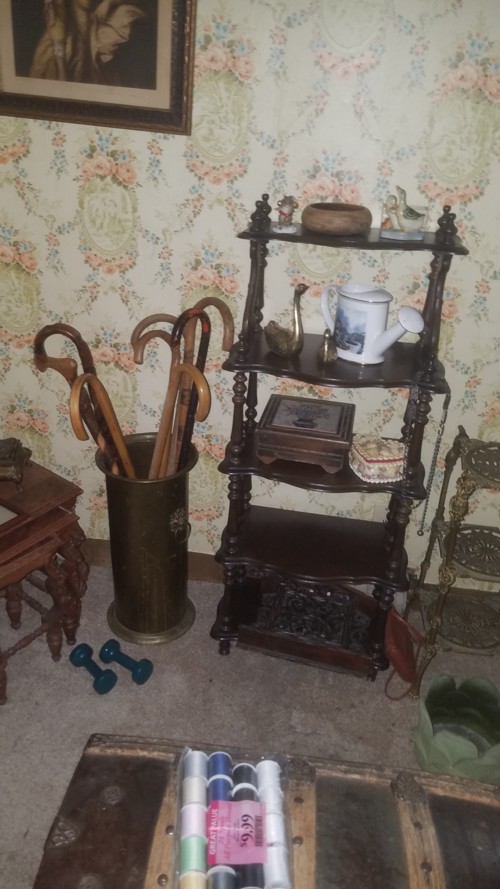 Auction Photo