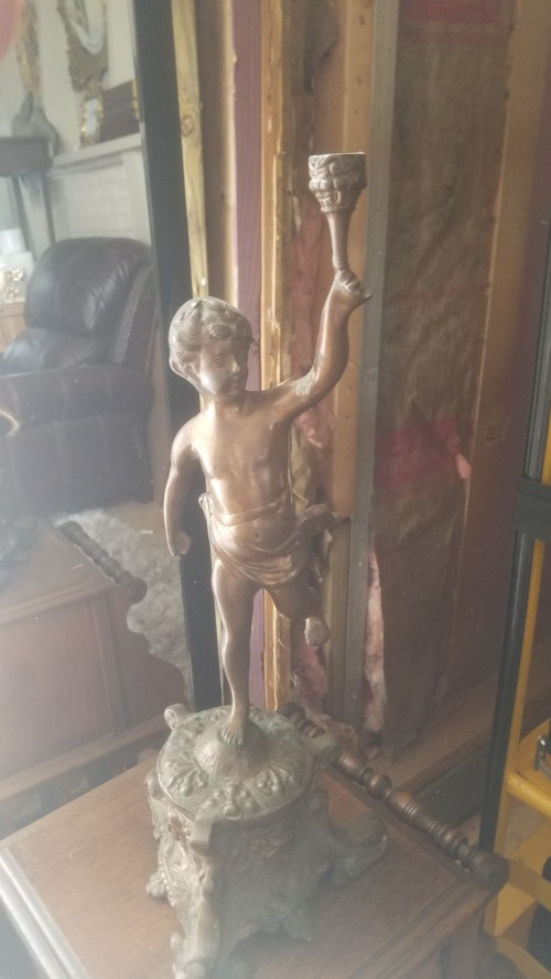 Auction Photo