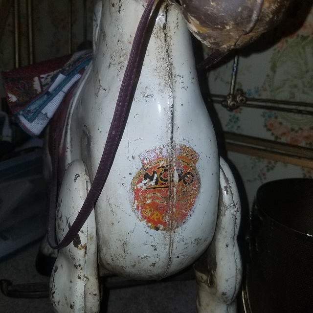 Auction Photo