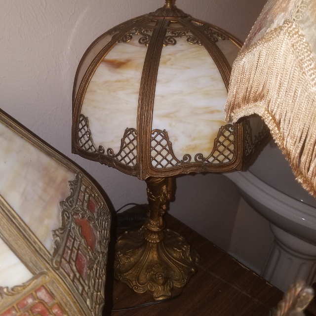 Auction Photo