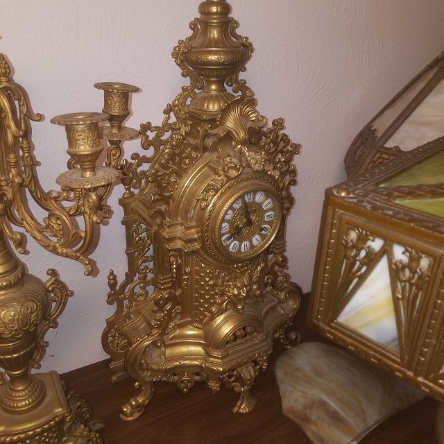 Auction Photo