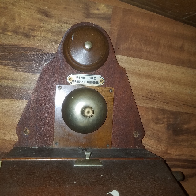Auction Photo