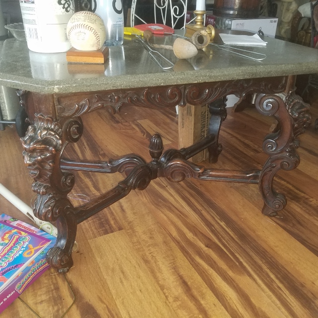 Auction Photo