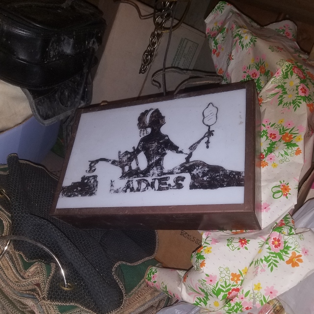Auction Photo