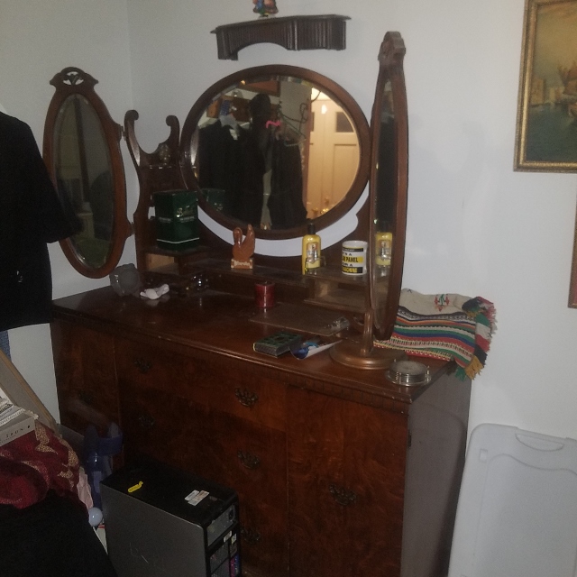 Auction Photo