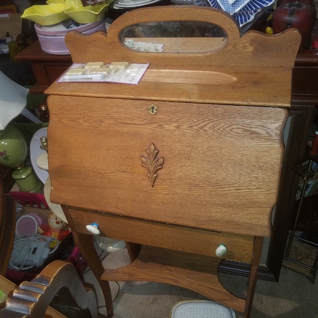 Auction Photo