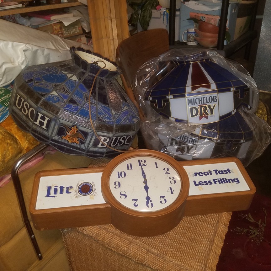 Auction Photo