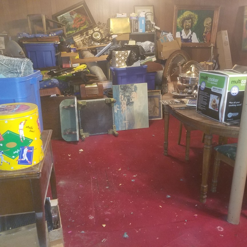 Auction Photo
