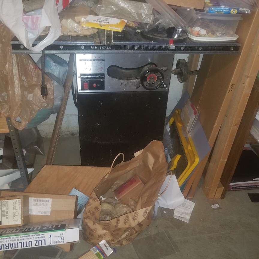 Auction Photo