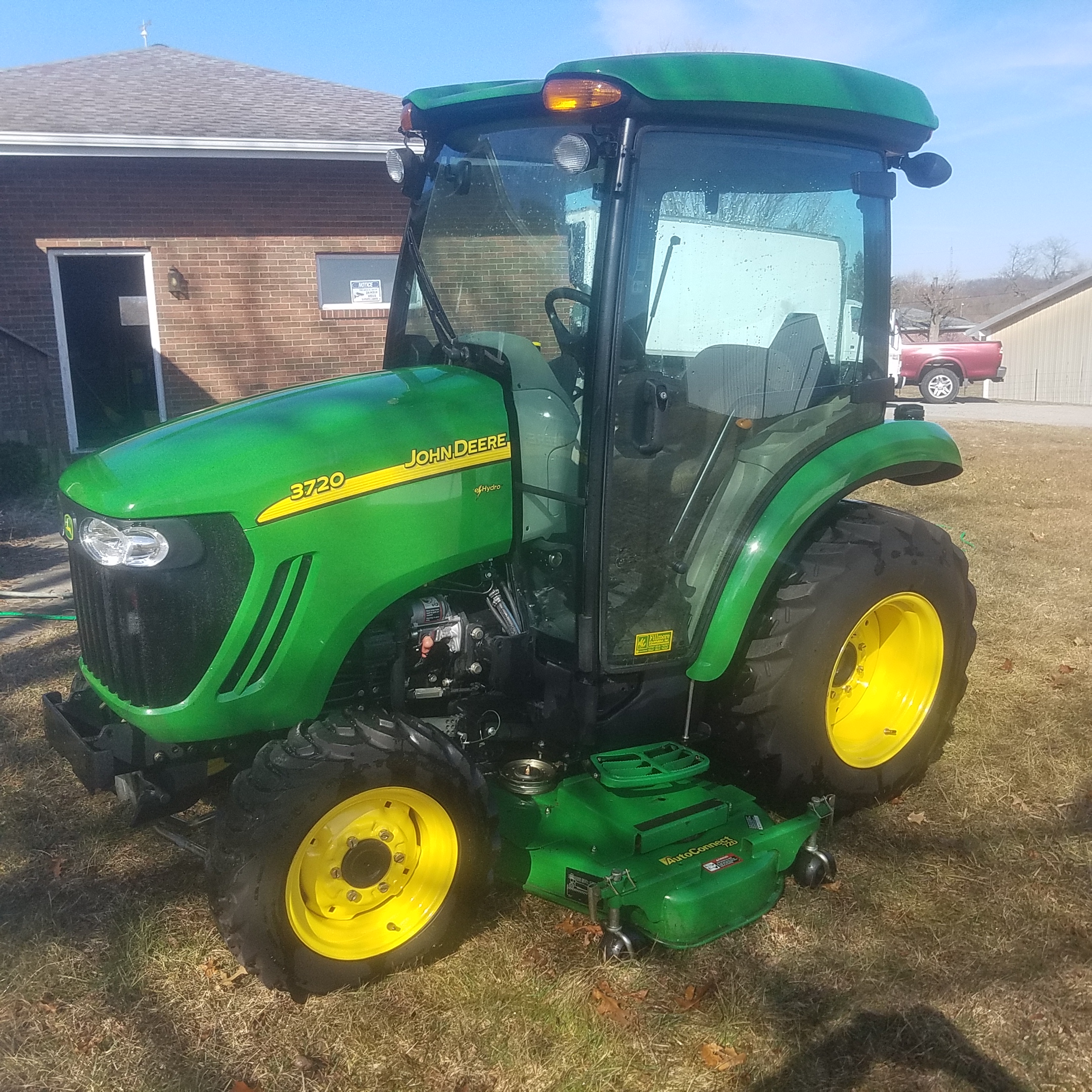 Auction Photo