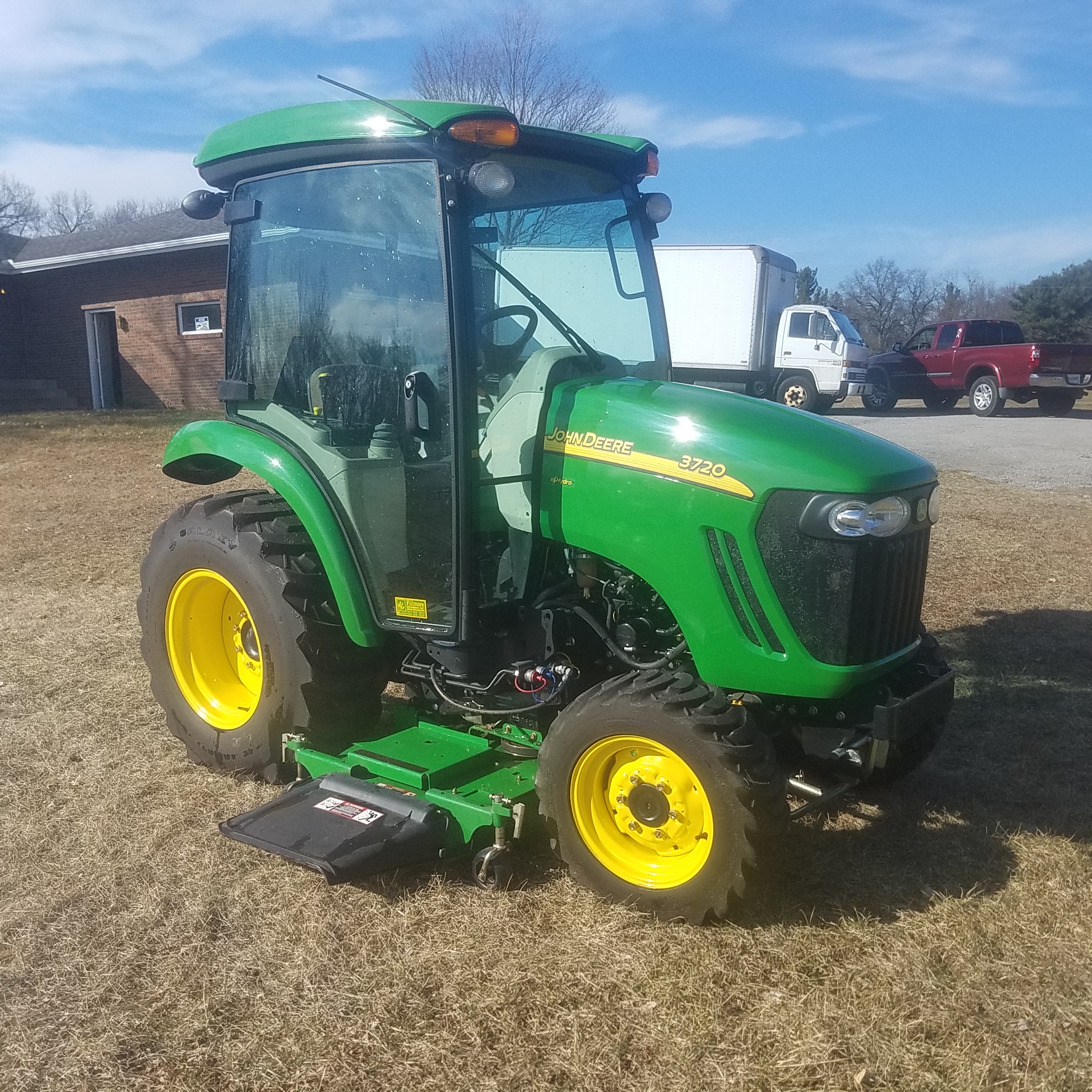 Auction Photo
