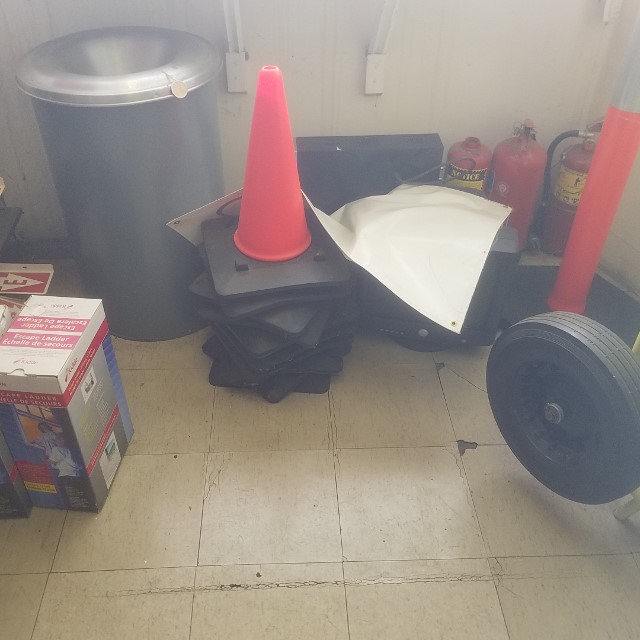 Auction Photo