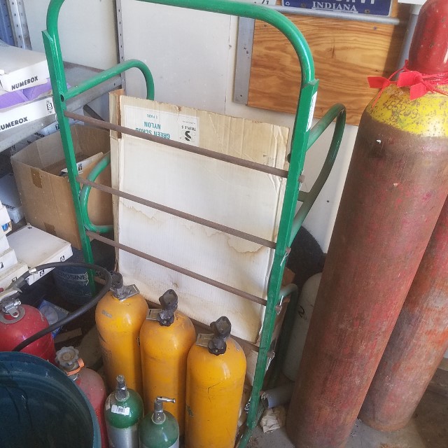 Auction Photo