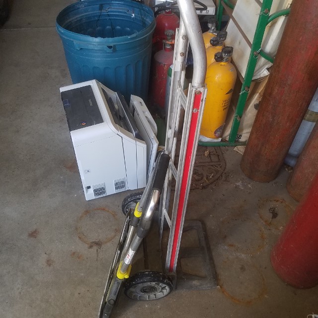 Auction Photo