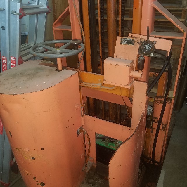 Auction Photo