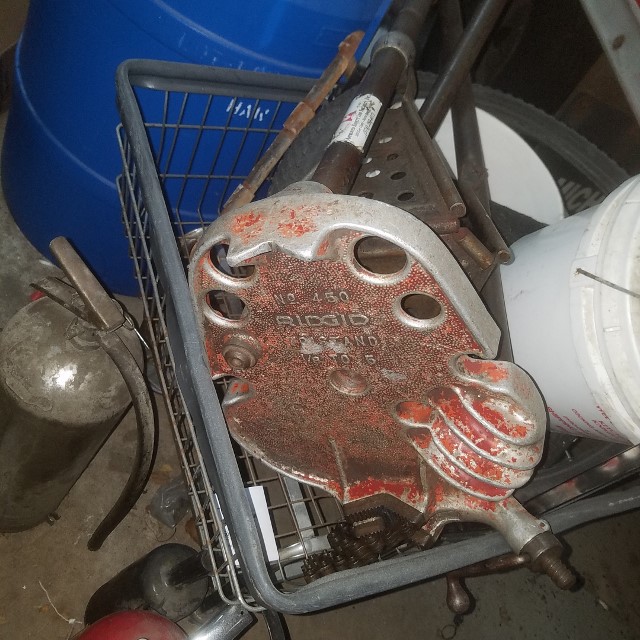 Auction Photo