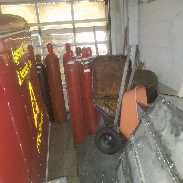 Auction Photo