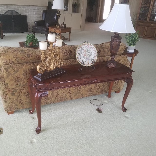 Auction Photo