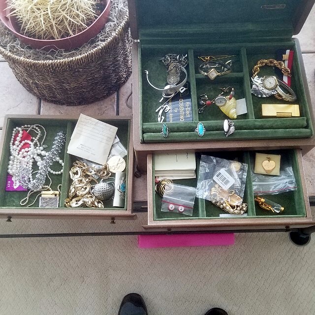Auction Photo