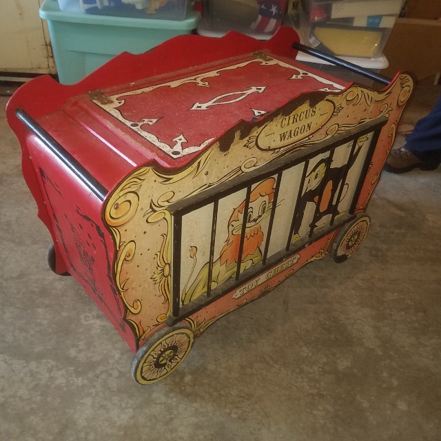 Auction Photo