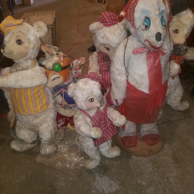 Auction Photo