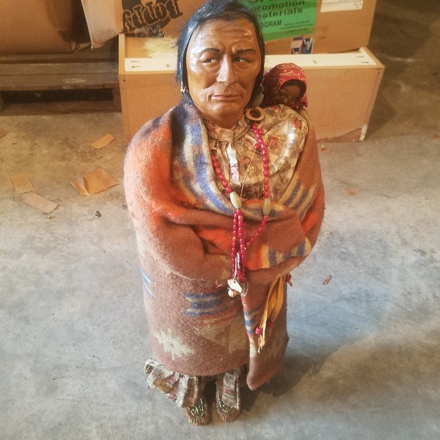 Auction Photo