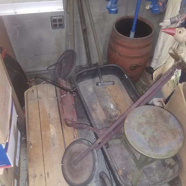 Auction Photo