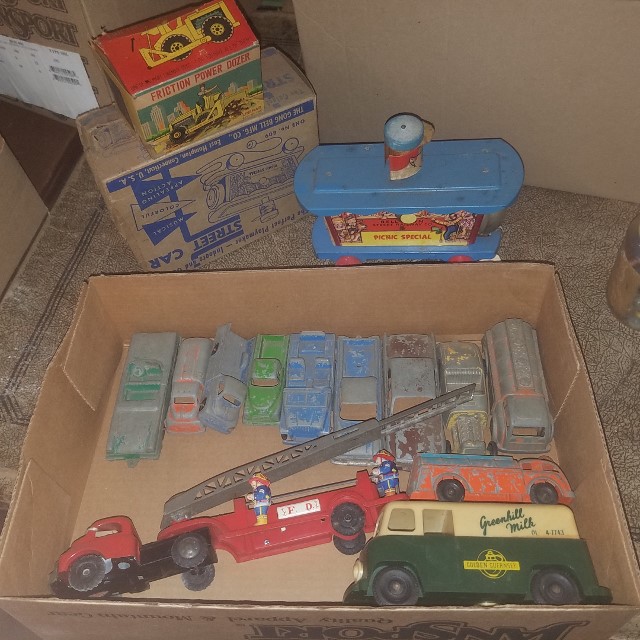 Auction Photo