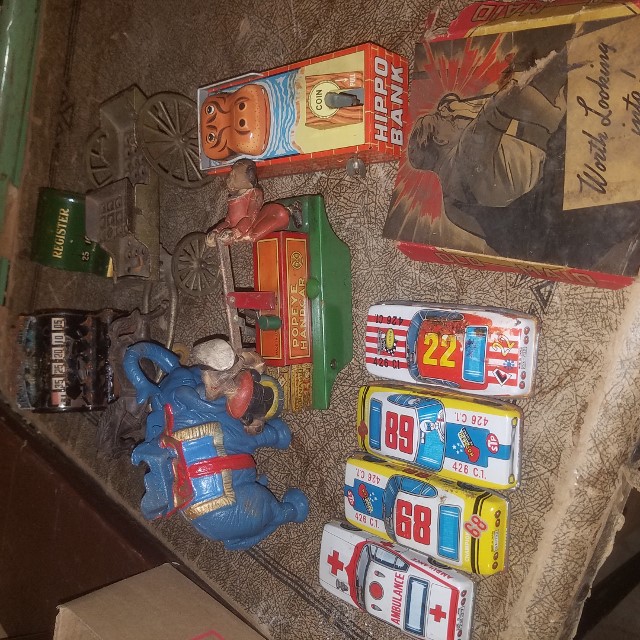 Auction Photo