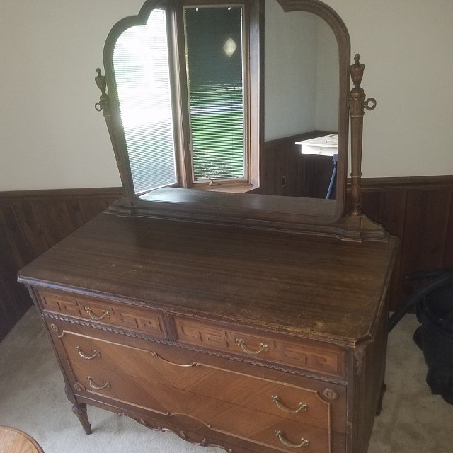 Auction Photo