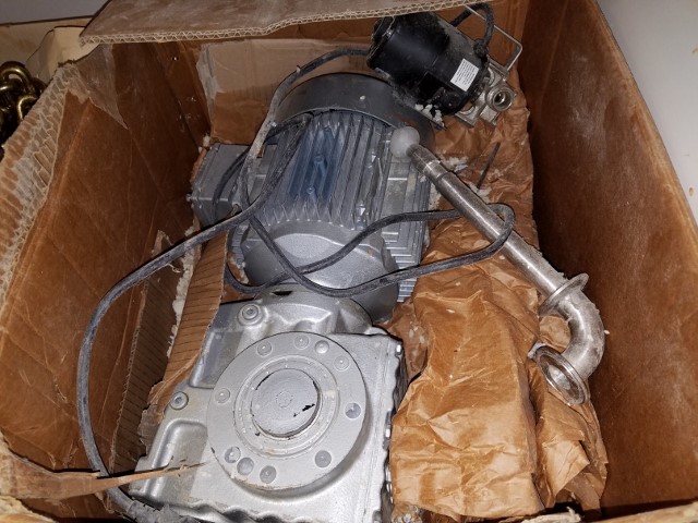 Auction Photo