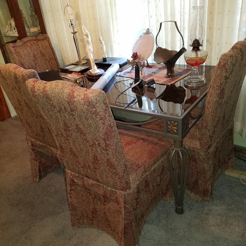 Auction Photo