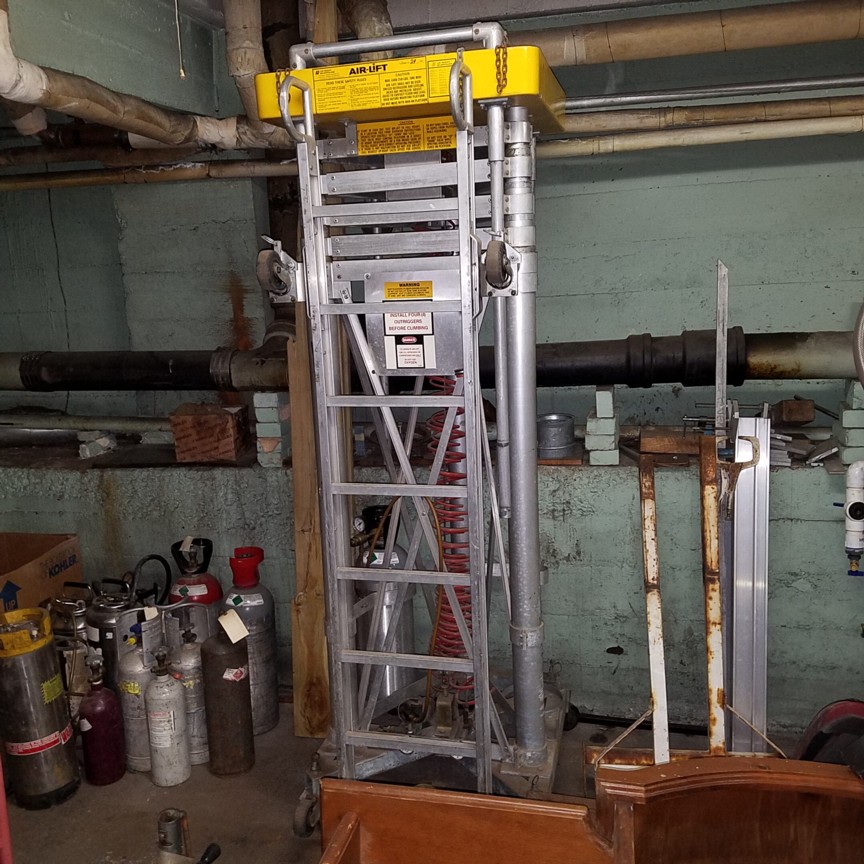 Auction Photo