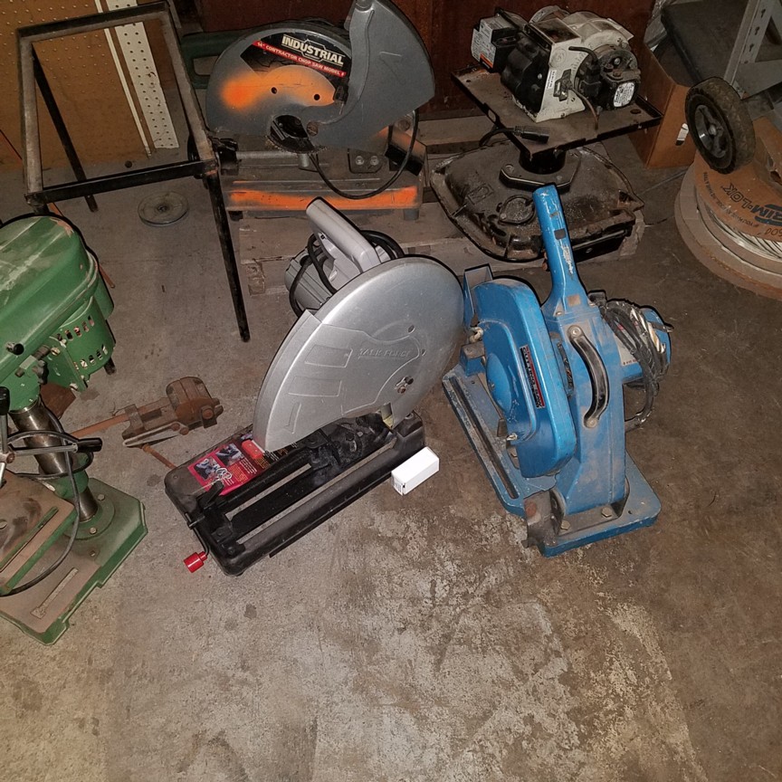 Auction Photo