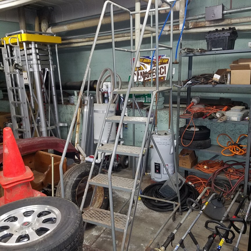 Auction Photo