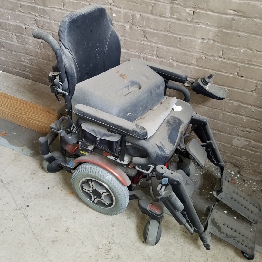 Auction Photo