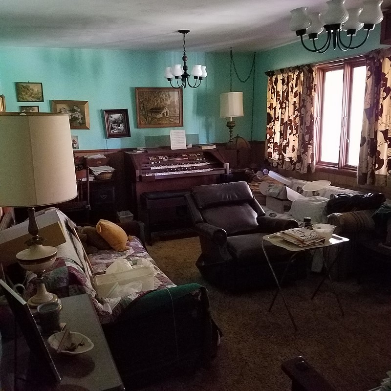 Auction Photo