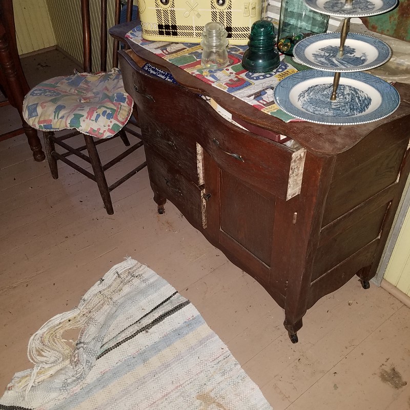 Auction Photo