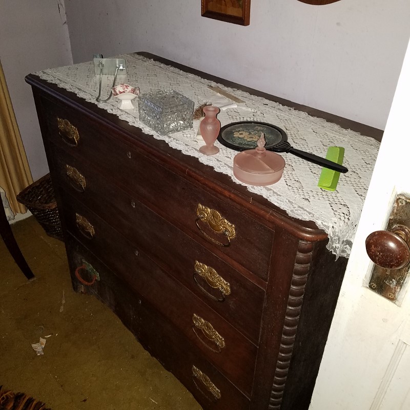 Auction Photo