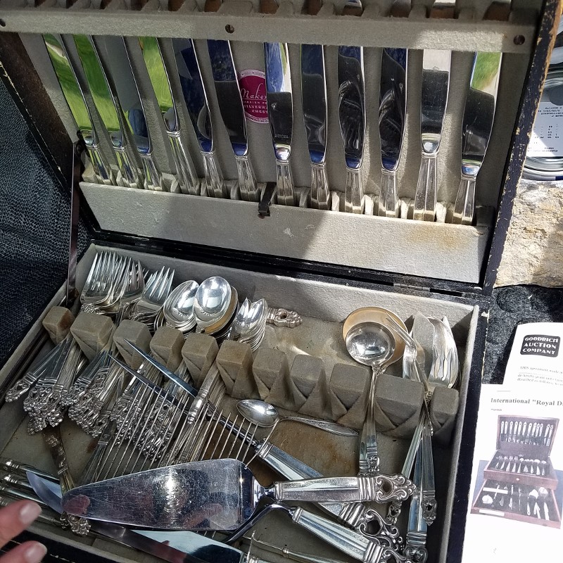 Auction Photo