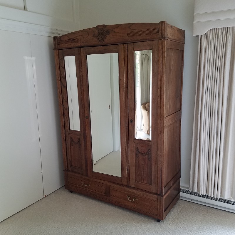 Auction Photo