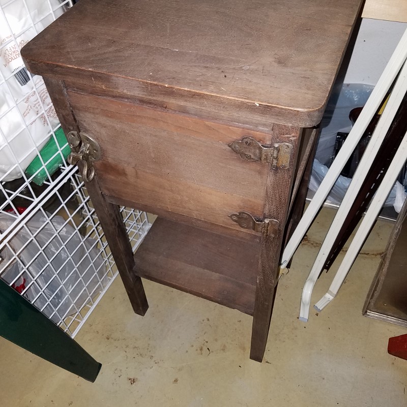 Auction Photo