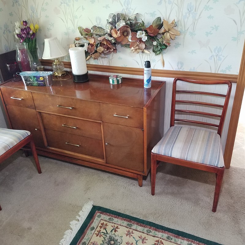 Auction Photo