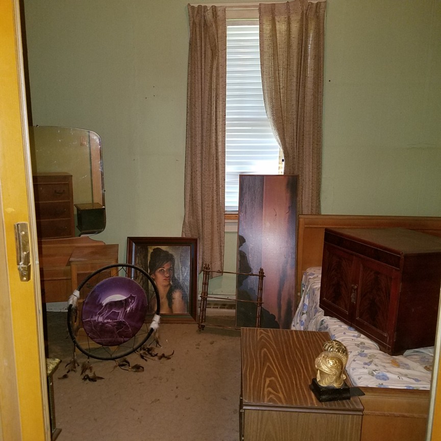 Auction Photo