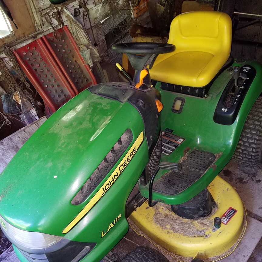 Auction Photo